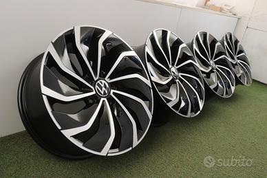 Cerchi in lega Volkswagen Golf GTI Variant 17