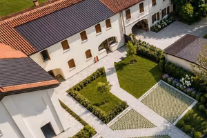 Terranegra: villetta trifamiliare