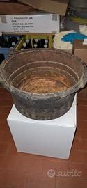 Antica pentola in rame