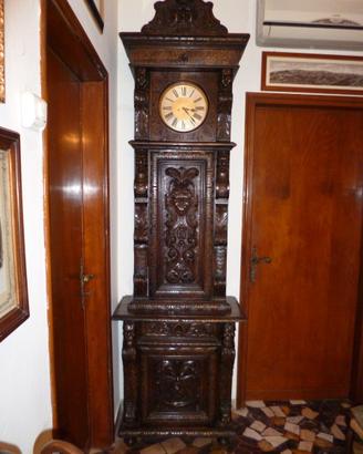 Antico stupendo Orologio a Torre. Bassorilievi