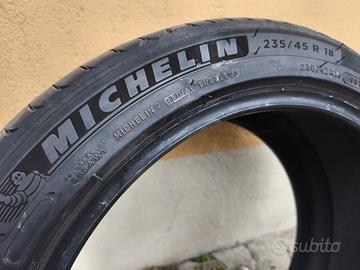 n.4 gomme estive michelin 235/45 R18 e-primacy