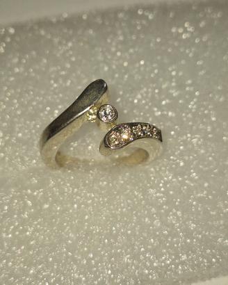 Anello in acciaio con pietre
Misure come da foto