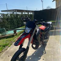 Aprilia 125 motard