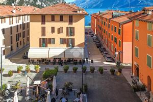 NEGOZIO A TREMOSINE
