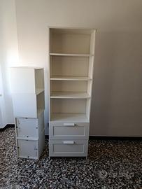 Scaffale con cassetti