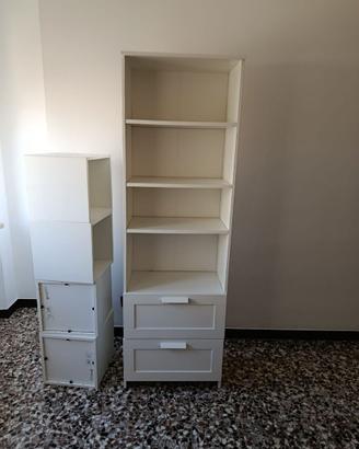 Scaffale con cassetti