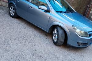 Opel astra H