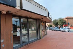 SINALUNGA (Si) negozio di mq 63 fronte strada