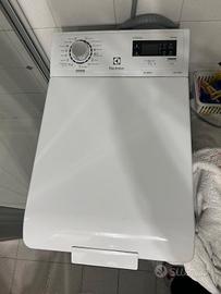 Lavatrice Electrolux EWT1276EEW 7kg – 1200 giri 
