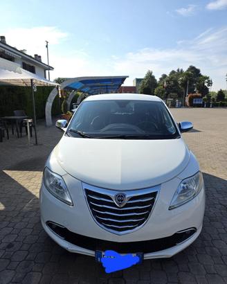 Lancia y  neopatentati METANO