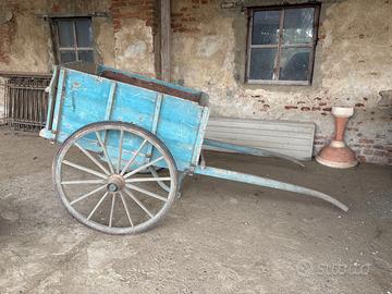 carretto antico  in legno
