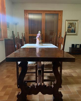 Tavolo in legno massello noce nazionale + 6 sedie