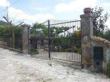 Villetta rustica con terreno agricolo