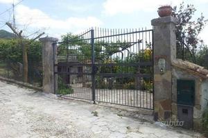 Villetta rustica con terreno agricolo