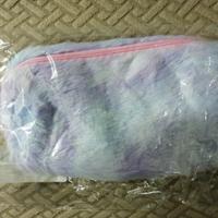 Astuccio 17 cm peloso con pompon rosa