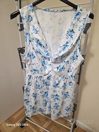 Maglie camicie e pantaloni stock 8