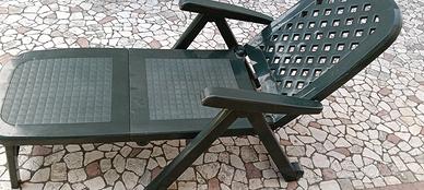 lettino in plastica 
