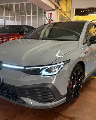 Volkswagen Golf GTI 2.0 TSI clubsport 300CV