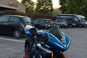 YAMAHA R1 2008