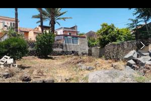 Terreno Edificabile 816 mq con casa indipendente