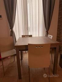 Tavolo allungabile VEGA + 4 sedie FLEX moderne