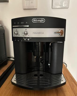 Macchina caffe DeLonghi