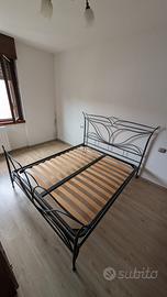 Letto matrim. in ferro battuto - ritiro a mano