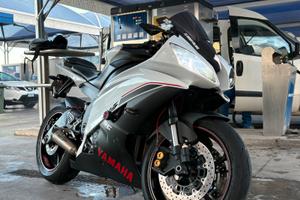 Yamaha r6 2015
