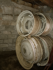 Cerchi Trattore agricolo