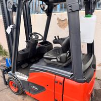 7 carrelli elevatori usati e Transpallet elettrici