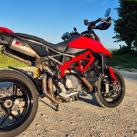 Hypermotard 950