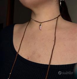 Choker marrone con perline e corno uncinetto