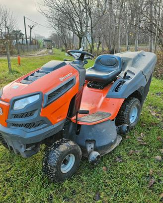 Trattorino husqvarna 