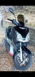Yamaha X max 250(20 cv)