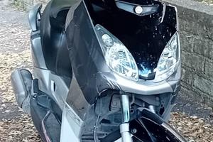 Yamaha X max 250(20 cv)