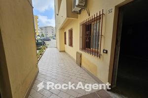 BILOCALE CON INGRESSO AUTONOMO