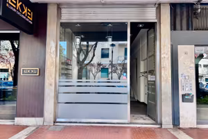 PE 121 Negozio ristrutturato Pescara centro