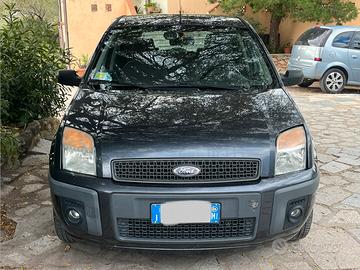 Ford Fusion 1.4 tdci