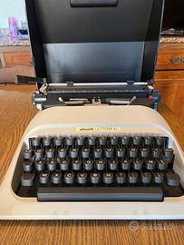Macchina da scrivere Vintage Olivetti Lettera 10