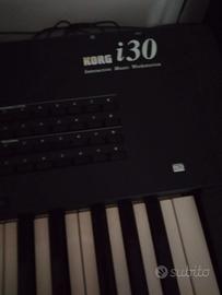 Piano digitale Korg i30