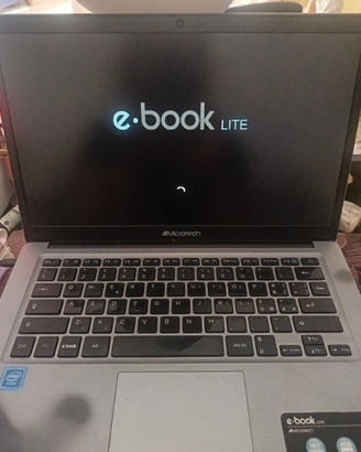 Computer Pc notebook per ricondizionamento-ricambi
