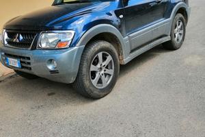 Mitsubishi pajero 3.2 "DAKAR"