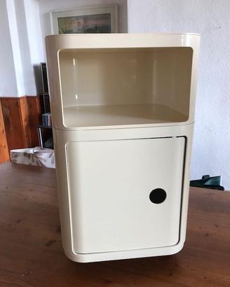 mobiletto Kartell con sportello