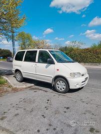 Nissan Serena 2.3d