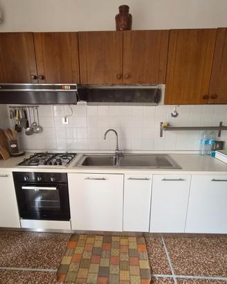 Cucina angolare completa