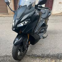 Yamaha tmax 560 tech max