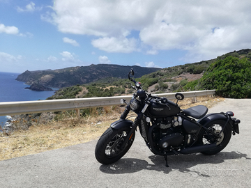 Triumph Bobber Black