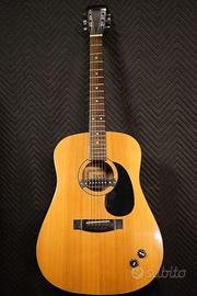 Chitarra acustica vintage TAMAKI amplificata