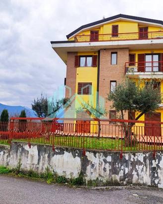 Appartamento di 105 m² con 5 locali e box auto a A