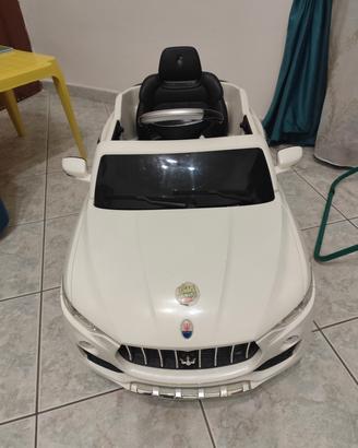 macchina Maserati